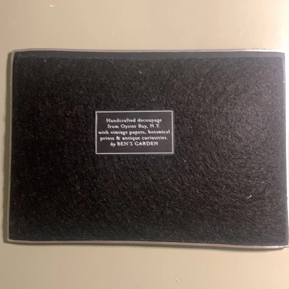 White Rectangular Tray with Black Text - Picture 2 of 4